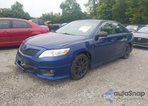 2011 Toyota Camry Se z USA, uszkodzony, nr VIN 4T1BF3EK4BU728138
